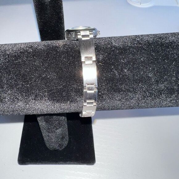 Gucci Vintage Stainless Quartz Wristwatch Series 28891 Black Face New Battery - Picture 3 of 8